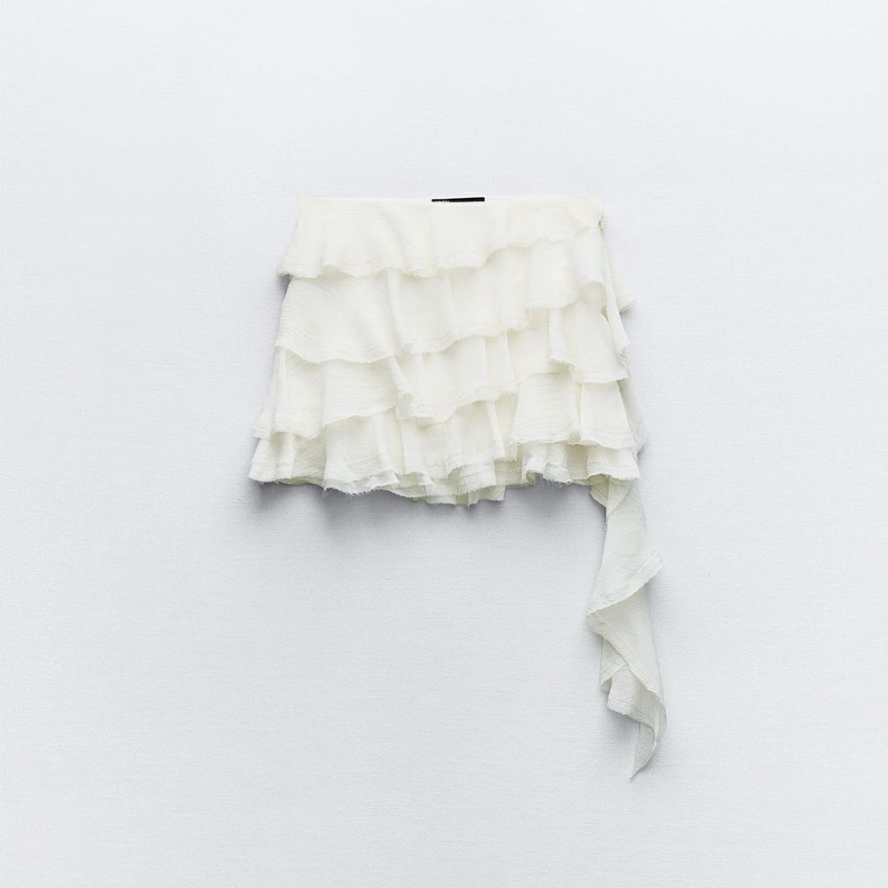 Zara ruffled mini skirt NWT